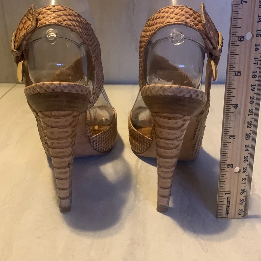 La Fenice Venezia Women's Brown Reptile Print Heelede Peep Toe Sandals Size 8.5 - Picture 5 of 15